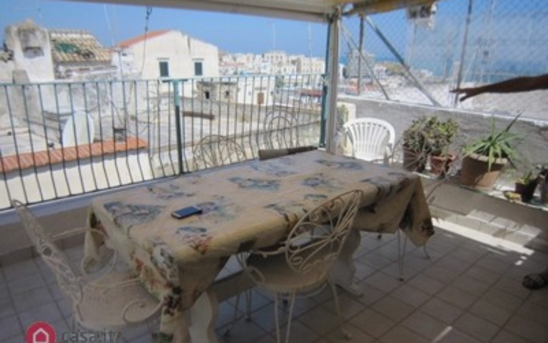Appartamento su due piani in vendita in via Diaz s.n.c., Vieste