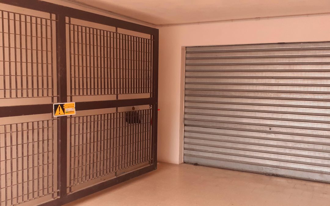 COMODO GARAGE IN ZONA RESIDENZIALE